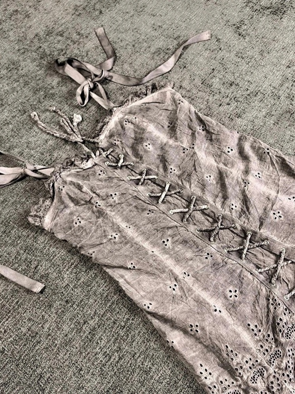Storia gray eyelet lace Whimsy goth Renaissance corset ribbon ties Top size M
